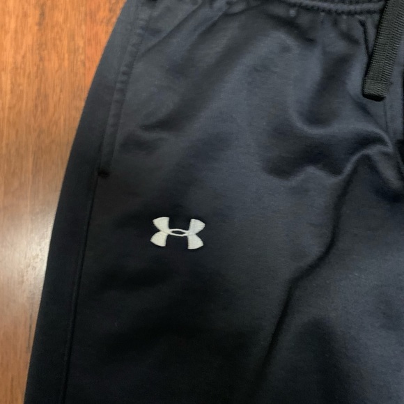 Boys Adidas and Under Armour Athletic pants - Picture 6 of 9